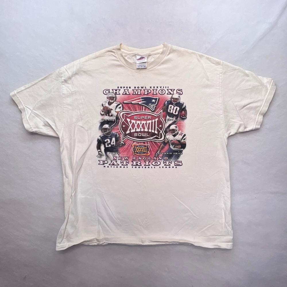 Vintage New England Patriots Super Bowl XXXVIII Champions Tom Brady T-Shirt 2XL